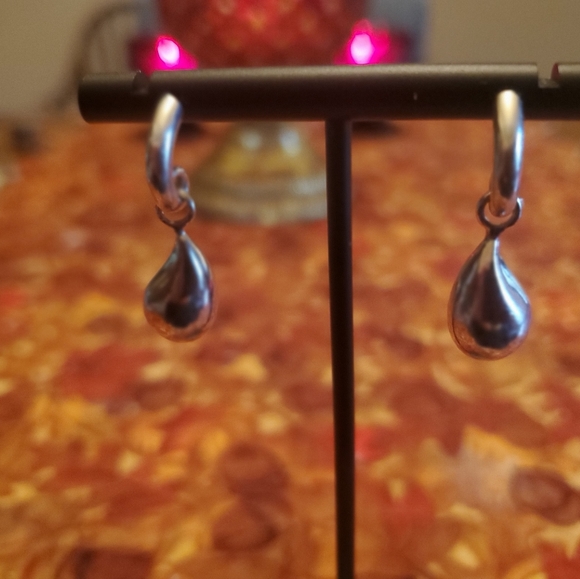 Teardrop raindrop dangle silver earrings - Picture 2 of 2